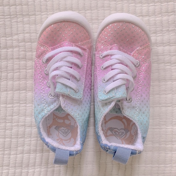 Roxy girls Velcro sneakers. Ombre color with glitter hearts. Size 10 toddler. - Picture 2 of 8